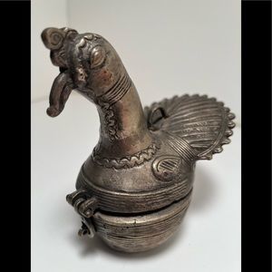 Vintage hand crafted Dhokra. Brass hinged rooster trinket box.